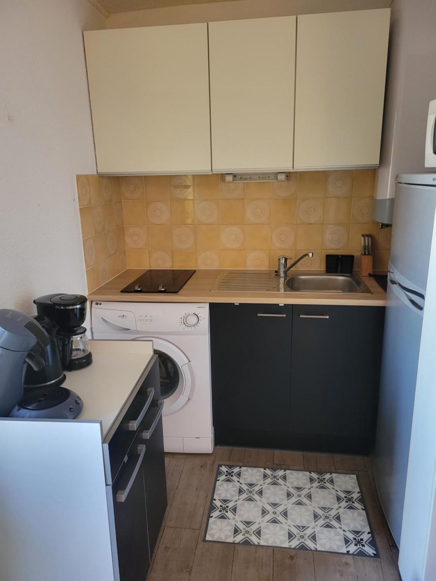 Du Mail Apartment